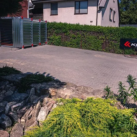 Red Pine Apartment *
