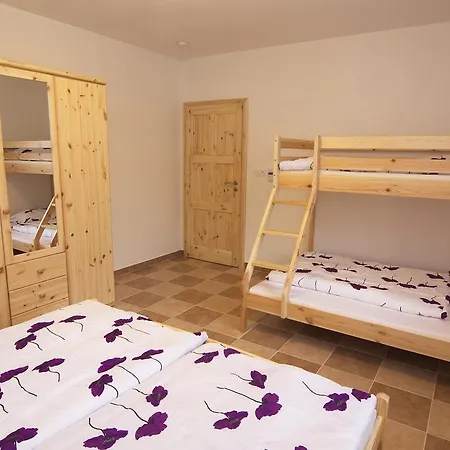 Red Pine Apartment *