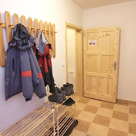 Apartment Red Pine